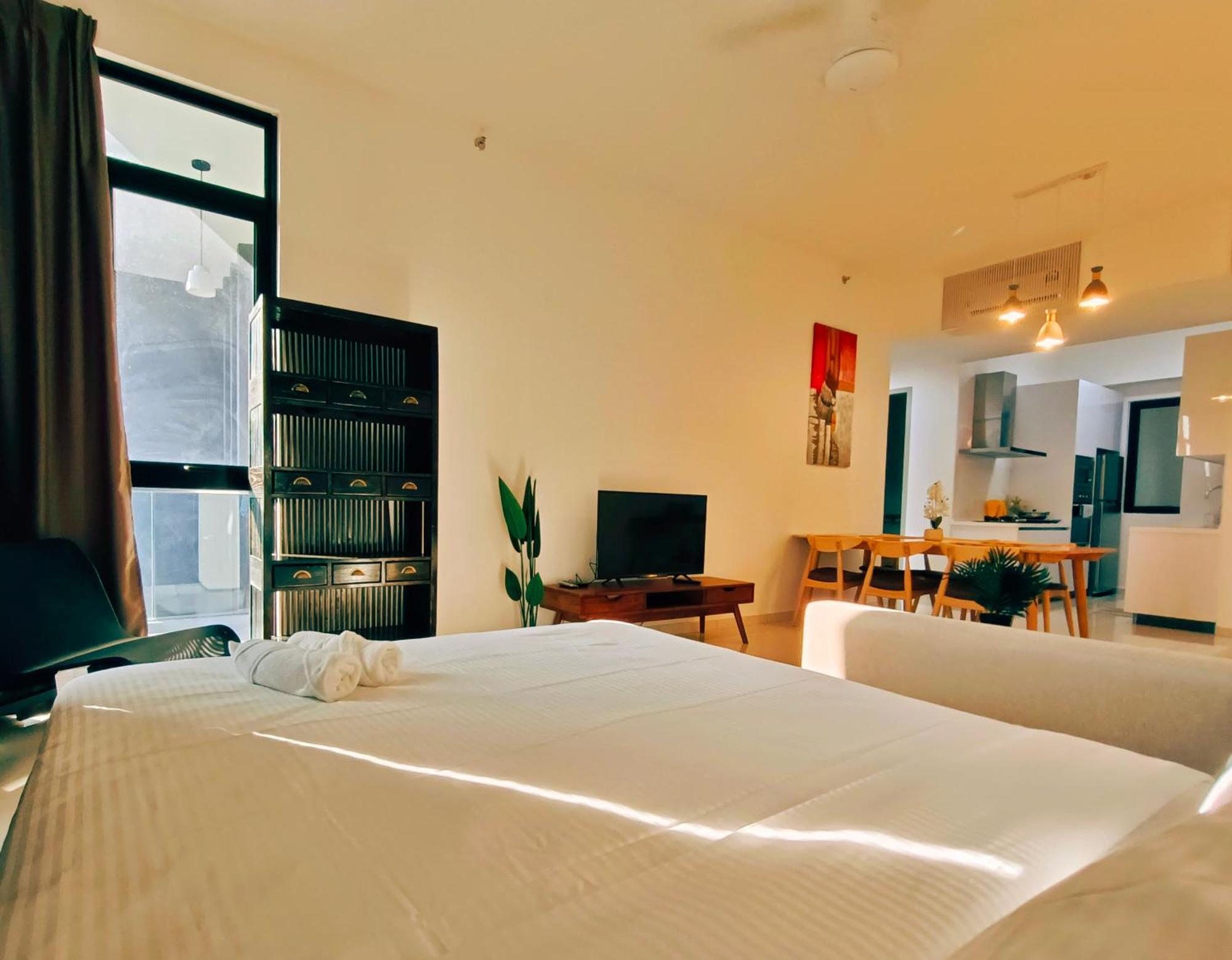 New Georgetown Instagramable 2Br Homestay For 10Pax 无敌美景两房民宿 Beacon Executive Suite Eksteriør bilde