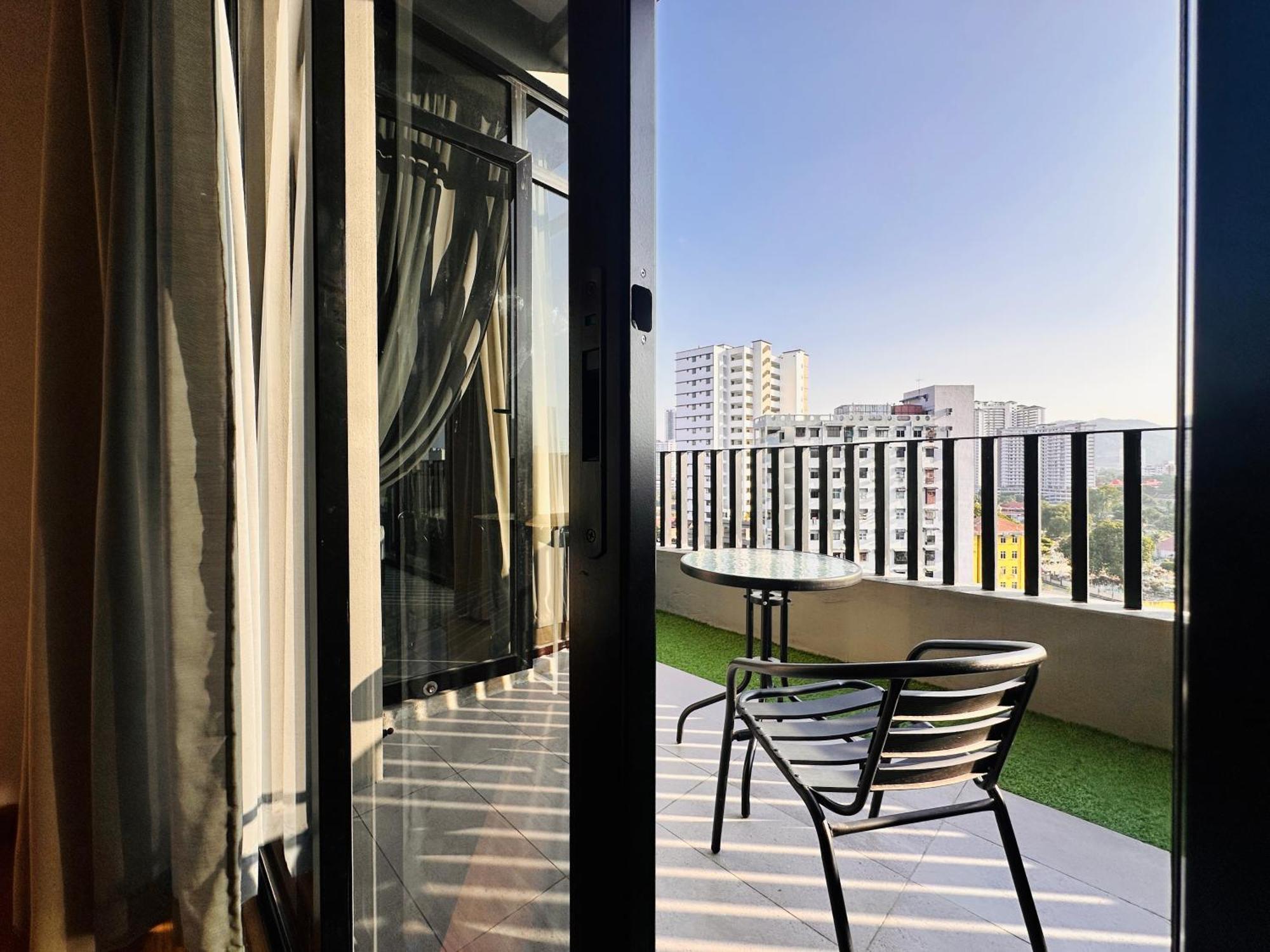 New Georgetown Instagramable 2Br Homestay For 10Pax 无敌美景两房民宿 Beacon Executive Suite Eksteriør bilde