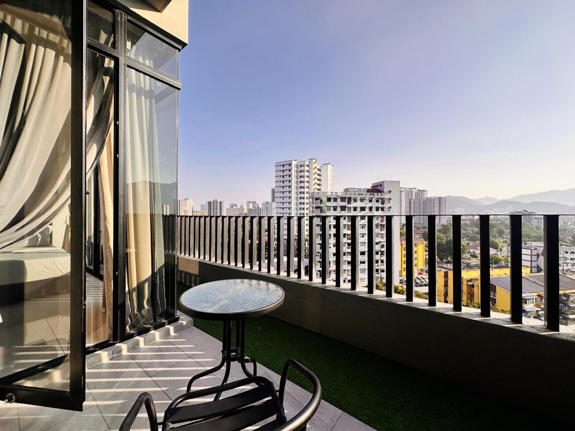 New Georgetown Instagramable 2Br Homestay For 10Pax 无敌美景两房民宿 Beacon Executive Suite Eksteriør bilde