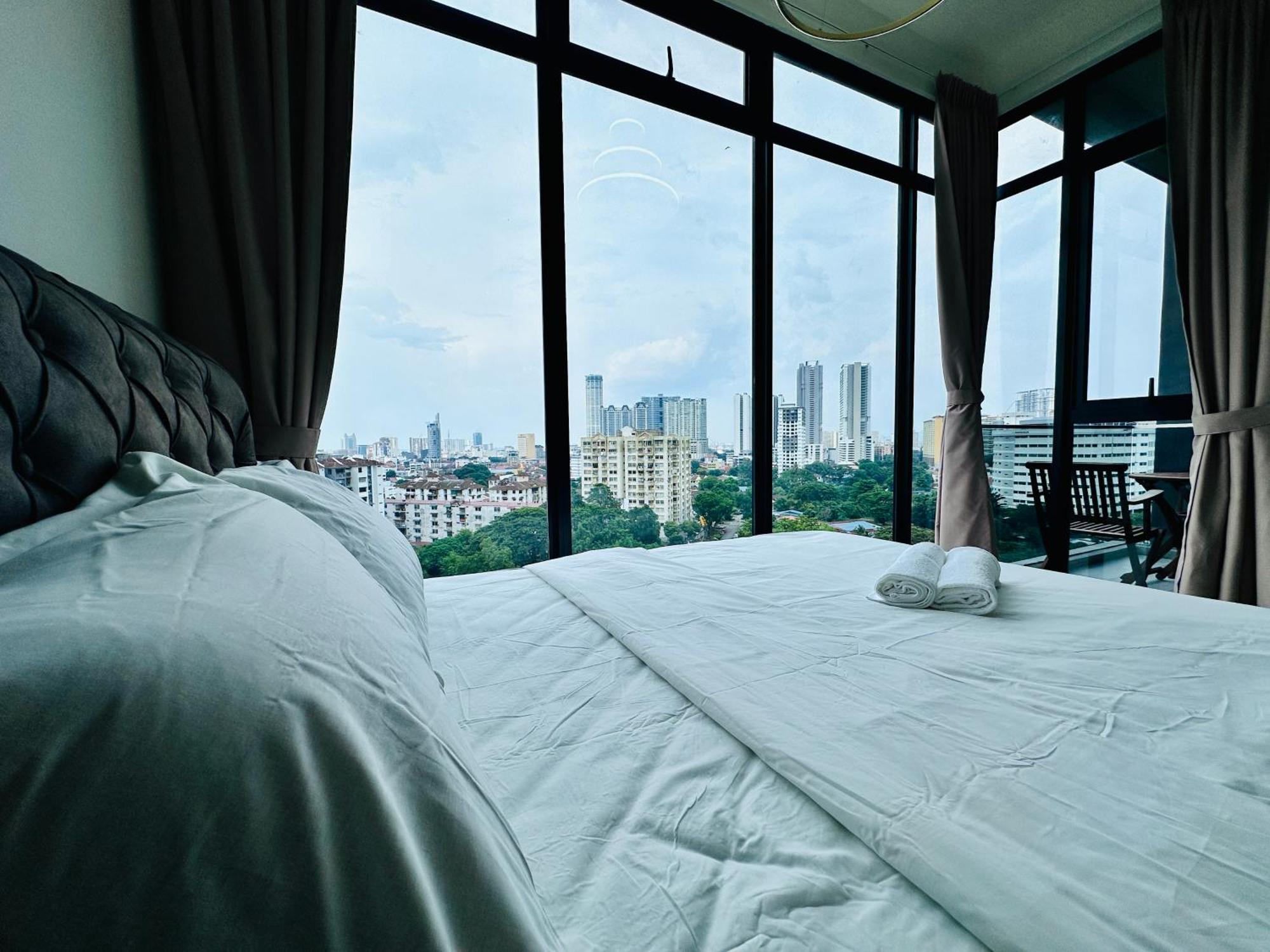 New Georgetown Instagramable 2Br Homestay For 10Pax 无敌美景两房民宿 Beacon Executive Suite Eksteriør bilde