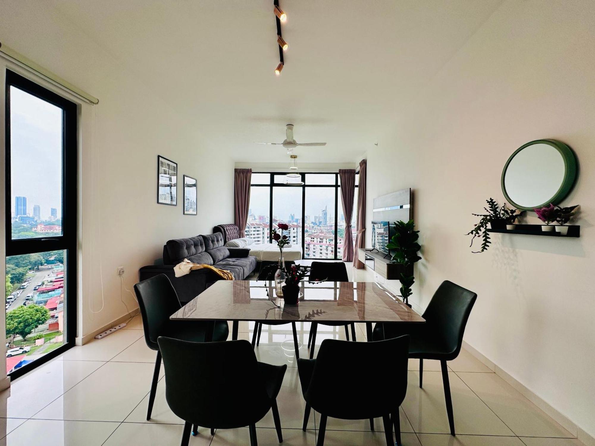 New Georgetown Instagramable 2Br Homestay For 10Pax 无敌美景两房民宿 Beacon Executive Suite Eksteriør bilde